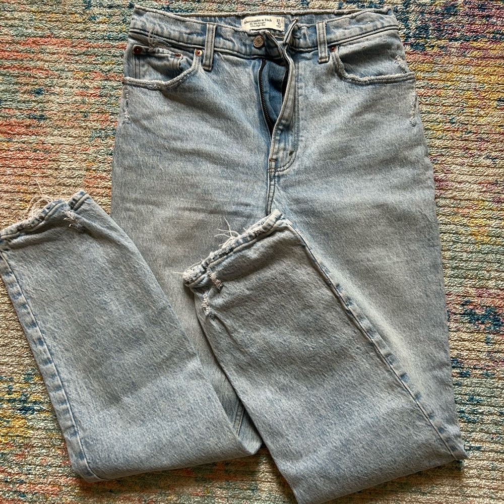 Abercrombie 90’s Straight Ultra High Rise Jeans